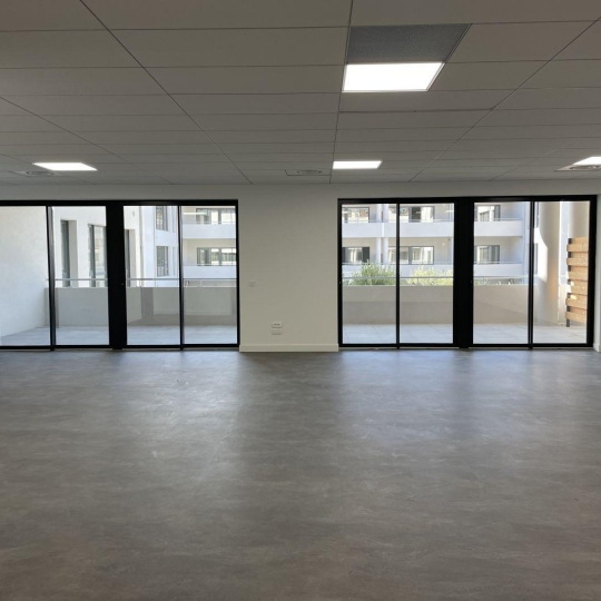  IMMOBILIERE ARTHUR : Commercial | AUBAGNE (13400) | 105 m2 | 1 619 € 