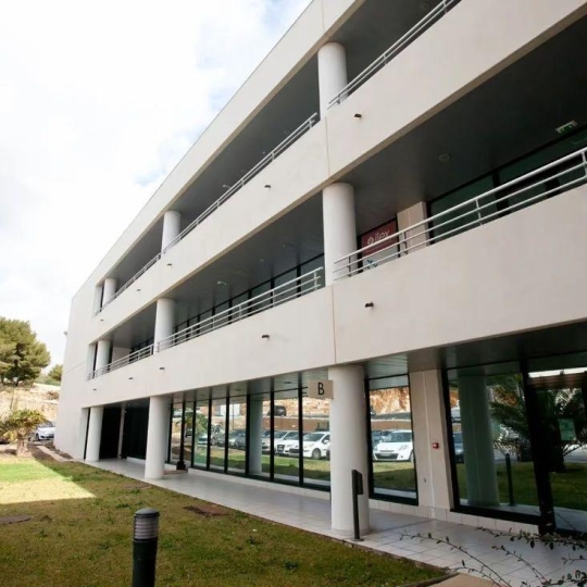  IMMOBILIERE ARTHUR : Office | LA CIOTAT (13600) | 155 m2 | 2 800 € 