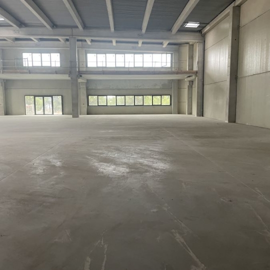  IMMOBILIERE ARTHUR : Local / Bureau | LA CIOTAT (13600) | 310 m2 | 3 229 € 