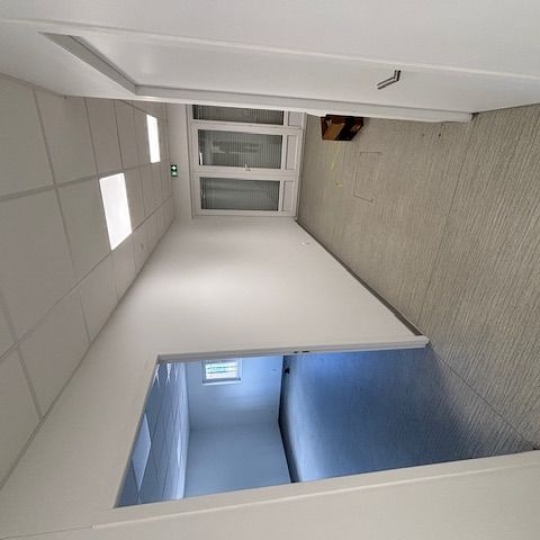  IMMOBILIERE ARTHUR : Autres | VENELLES (13770) | 800 m2 | 7 000 € 