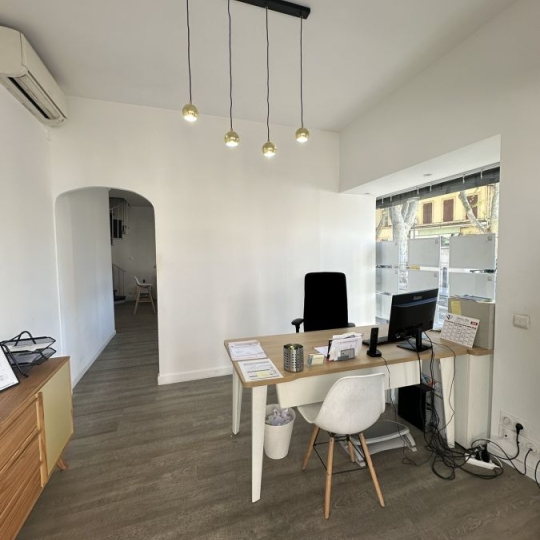  IMMOBILIERE ARTHUR : Local / Bureau | MARSEILLE (13013) | 102 m2 | 1 165 € 