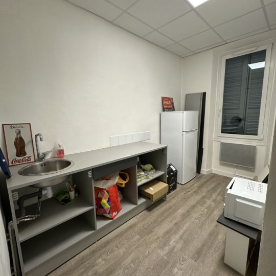  IMMOBILIERE ARTHUR : Local / Bureau | MARSEILLE (13013) | 102 m2 | 1 165 € 