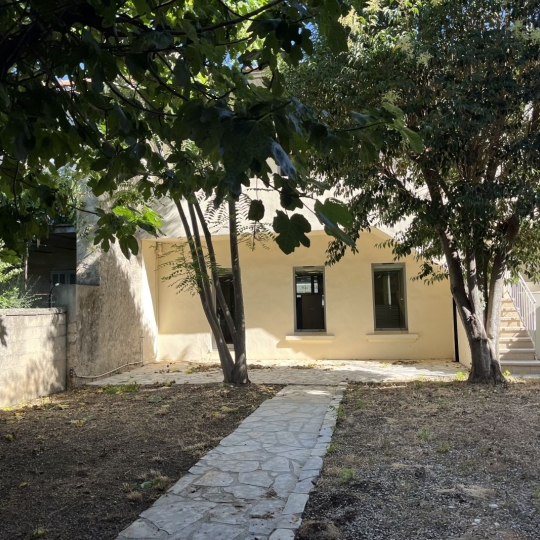  IMMOBILIERE ARTHUR : Local / Bureau | MARSEILLE (13012) | 235 m2 | 4 000 € 