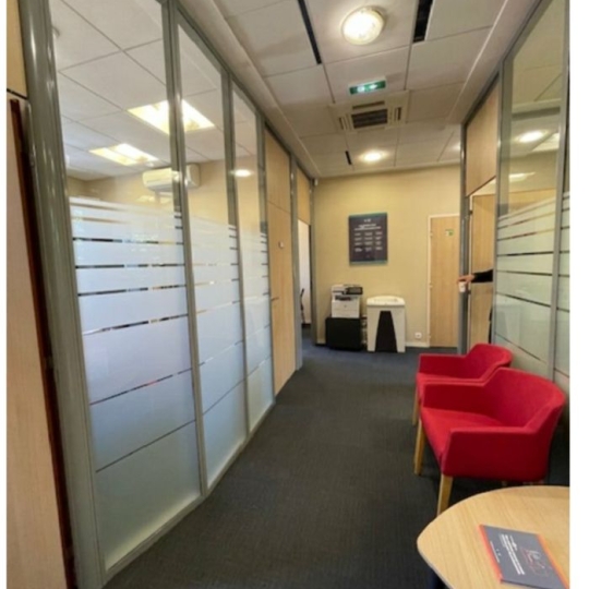 IMMOBILIERE ARTHUR : Local / Bureau | MARSEILLE (13012) | 235.00m2 | 4 000 € 