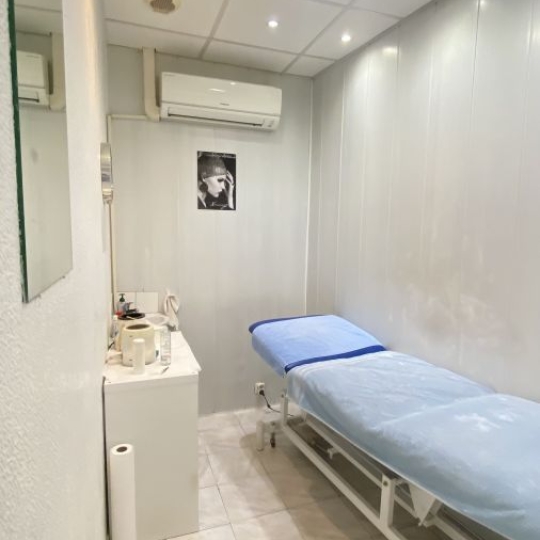  IMMOBILIERE ARTHUR : Office | MARSEILLE (13013) | 26 m2 | 15 000 € 