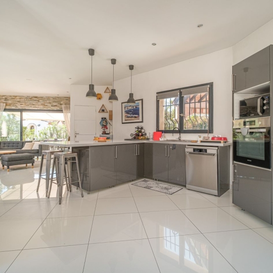  IMMOBILIERE ARTHUR : Maison / Villa | MARSEILLE (13012) | 200 m2 | 895 000 &euro; 