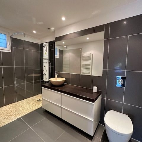  IMMOBILIERE ARTHUR : House | MARSEILLE (13011) | 135 m2 | 2 690 &euro; 