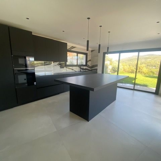  IMMOBILIERE ARTHUR : House | ALLAUCH (13190) | 170 m2 | 3 800 € 