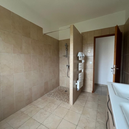  IMMOBILIERE ARTHUR : House | MARSEILLE (13013) | 109 m2 | 2 100 &euro; 