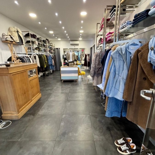  IMMOBILIERE ARTHUR : Local / Bureau | PLAN-DE-CUQUES (13380) | 63 m2 | 2 500 &euro; 