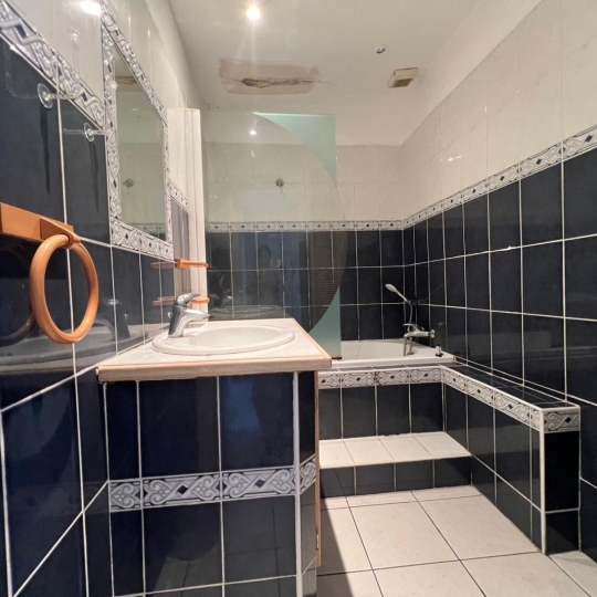  IMMOBILIERE ARTHUR : Appartement | MARSEILLE (13004) | 60 m2 | 800 &euro; 
