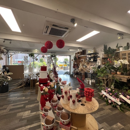  IMMOBILIERE ARTHUR : Commercial | PLAN-DE-CUQUES (13380) | 90 m2 | 128 000 &euro; 