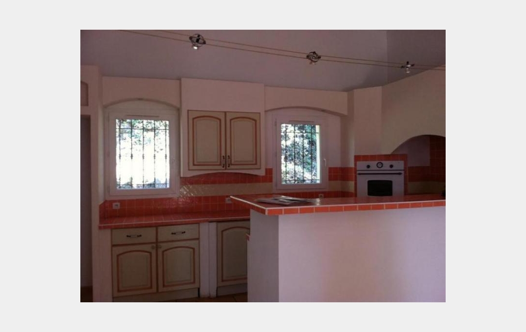 IMMOBILIERE ARTHUR : Maison / Villa | LA TOUR-D'AIGUES (84240) | 165 m2 | 1 550 &euro; 