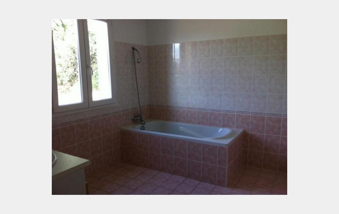 IMMOBILIERE ARTHUR : Maison / Villa | LA TOUR-D'AIGUES (84240) | 165 m2 | 1 550 &euro; 
