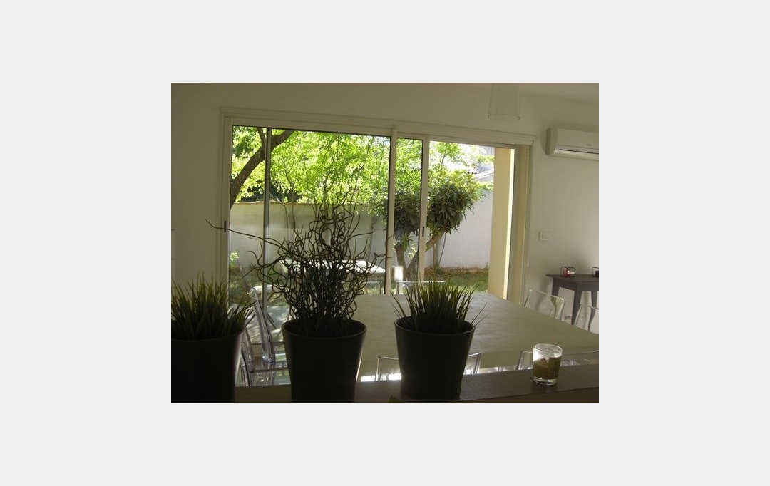 IMMOBILIERE ARTHUR : Maison / Villa | MARSEILLE (13012) | 110 m2 | 2 000 € 