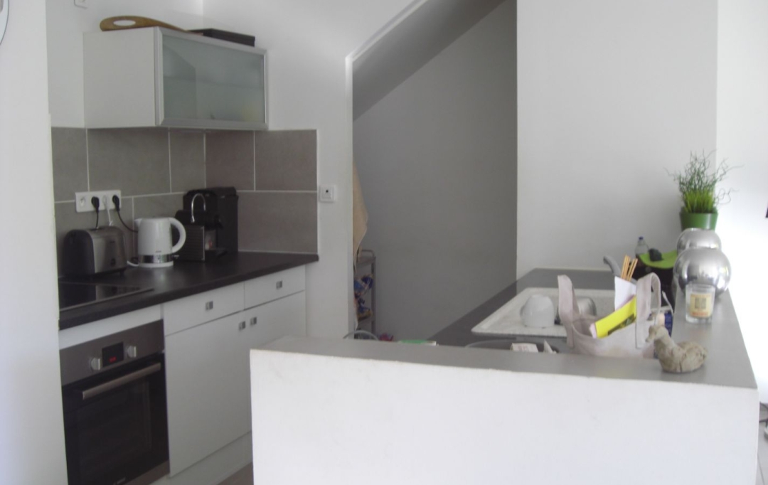 IMMOBILIERE ARTHUR : Maison / Villa | MARSEILLE (13012) | 110 m2 | 2 000 € 