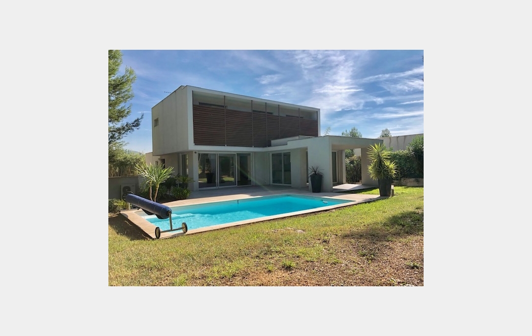 IMMOBILIERE ARTHUR : Maison / Villa | MARSEILLE (13011) | 161 m2 | 3 200 &euro; 