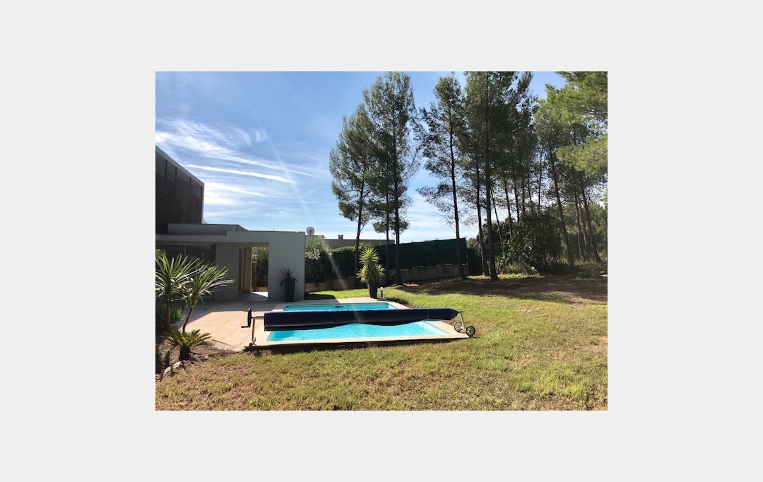 IMMOBILIERE ARTHUR : Maison / Villa | MARSEILLE (13011) | 161 m2 | 3 200 &euro; 