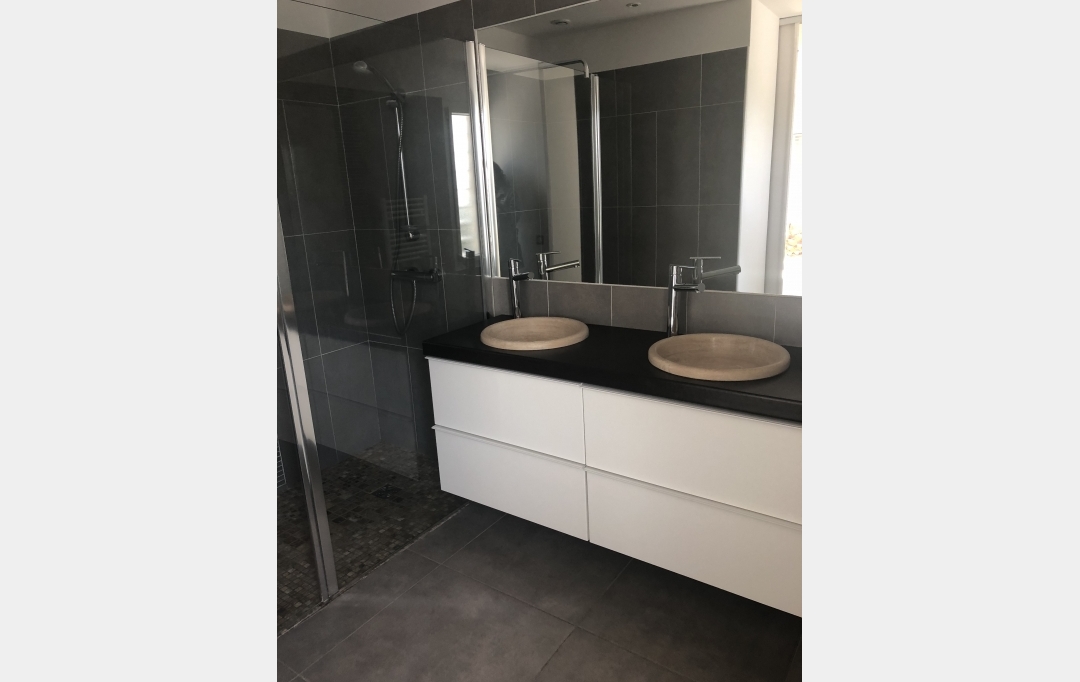 IMMOBILIERE ARTHUR : Maison / Villa | MARSEILLE (13011) | 161 m2 | 3 200 &euro; 