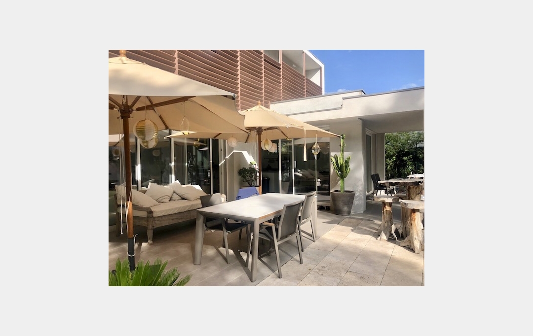 IMMOBILIERE ARTHUR : Maison / Villa | MARSEILLE (13011) | 161 m2 | 3 200 &euro; 