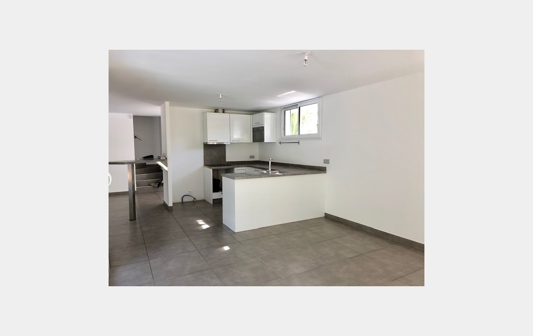 IMMOBILIERE ARTHUR : Maison / Villa | MARSEILLE (13011) | 161 m2 | 3 200 &euro; 