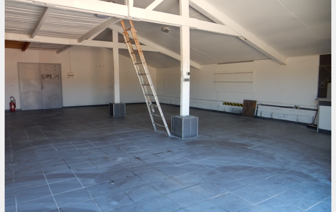 AGENCE N'DANIK : Autres | EGUILLES (13510) | 140 m2 | 1 130 &euro; 