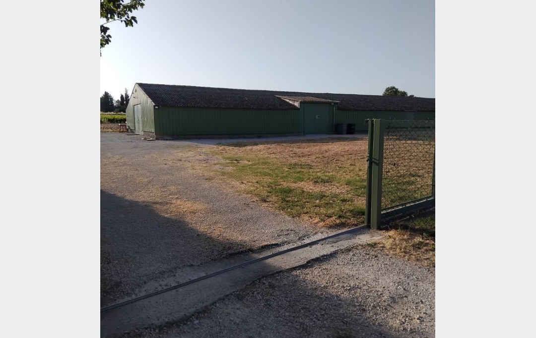 AGENCE N'DANIK : Autres | EGUILLES (13510) | 140 m2 | 1 130 &euro; 