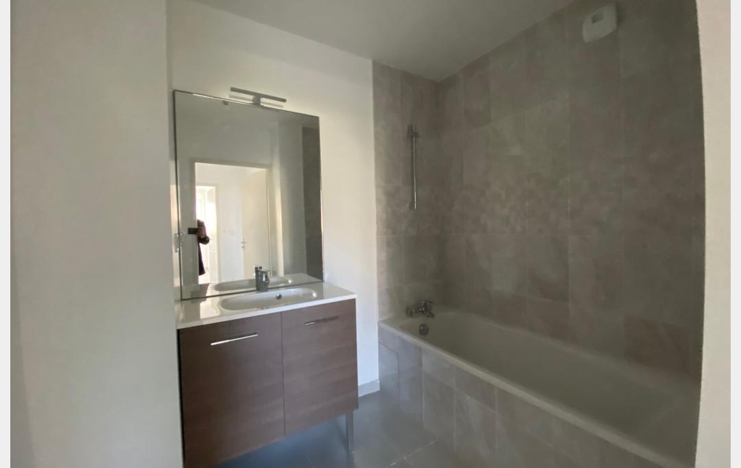 IMMOBILIERE ARTHUR : Appartement | MARSEILLE (13010) | 54 m2 | 930 € 