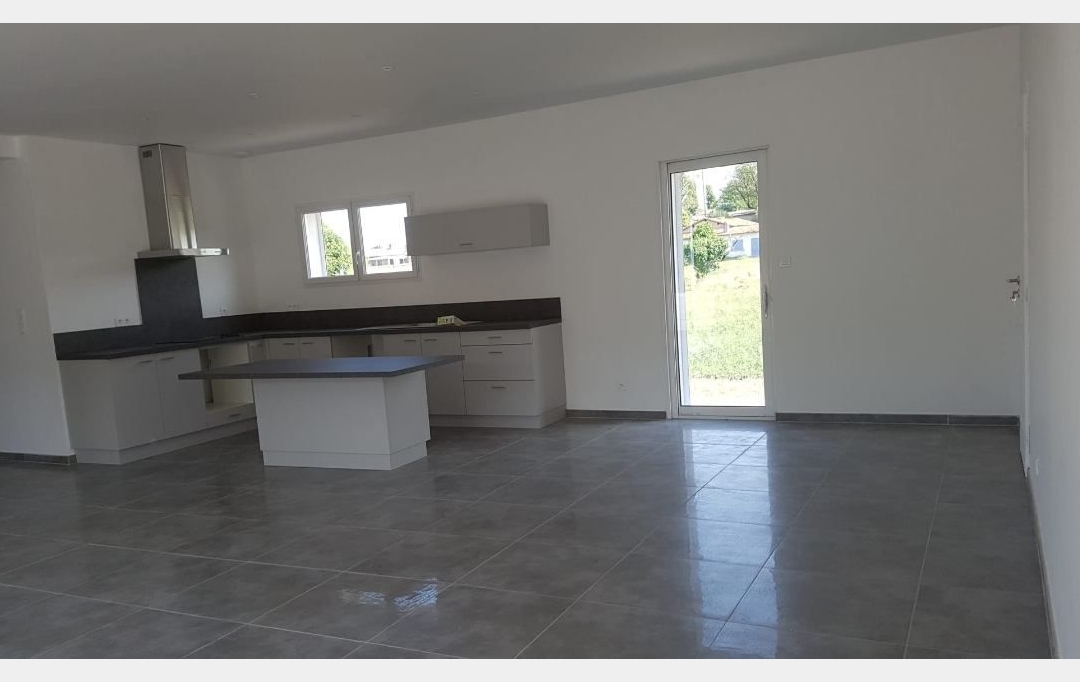 IMMOBILIERE ARTHUR : Maison / Villa | SIMIANE-COLLONGUE (13109) | 115 m2 | 1 900 &euro; 