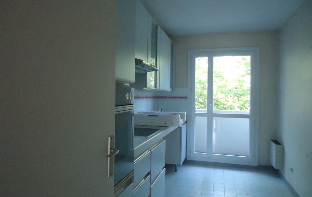 IMMOBILIERE ARTHUR : Apartment | MARSEILLE (13012) | 67 m2 | 1 030 € 