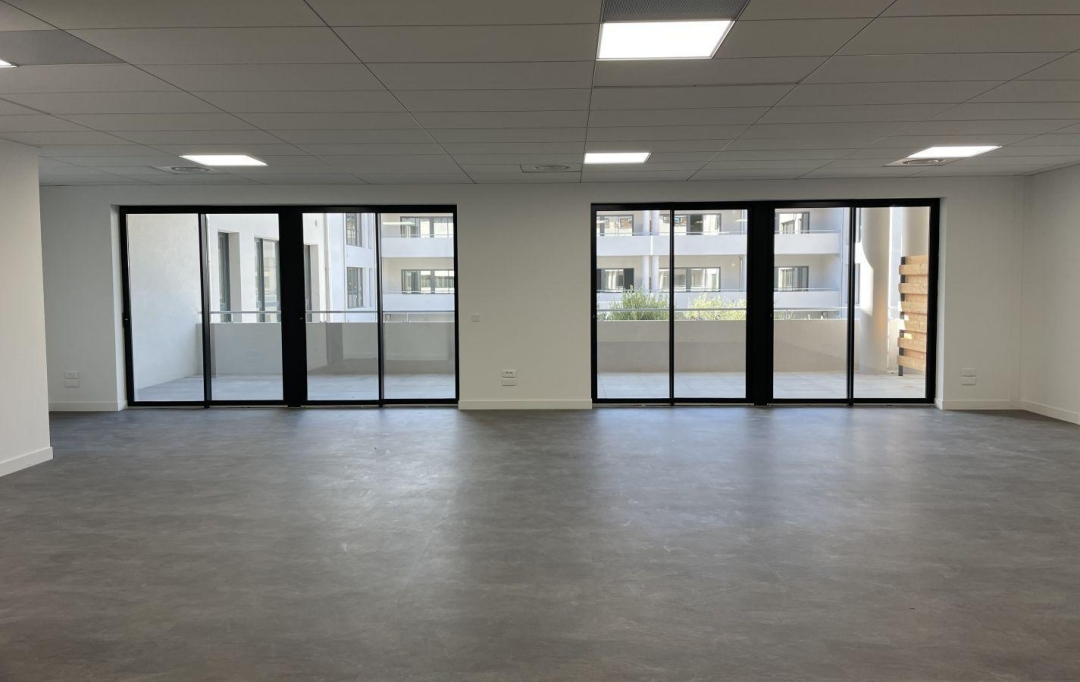 IMMOBILIERE ARTHUR : Commercial | AUBAGNE (13400) | 105 m2 | 1 619 € 