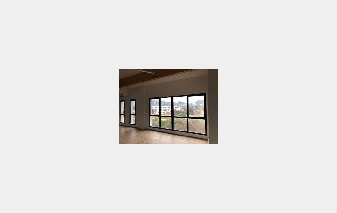 IMMOBILIERE ARTHUR : Autres | AUBAGNE (13400) | 270 m2 | 5 078 € 