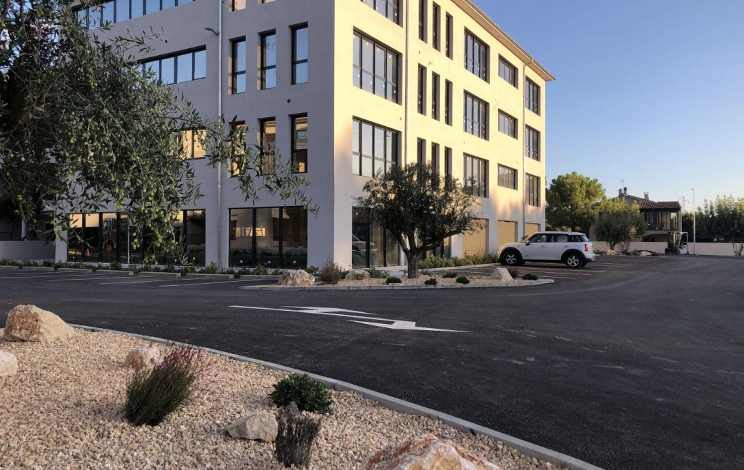 IMMOBILIERE ARTHUR : Local / Bureau | AUBAGNE (13400) | 89 m2 | 1 335 € 