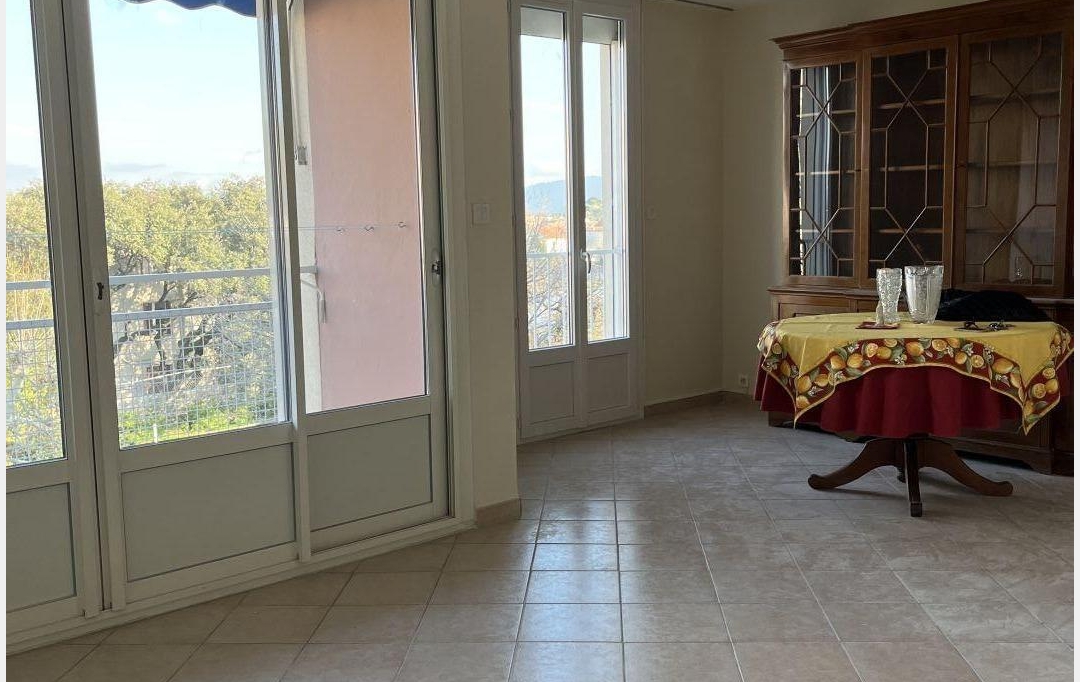 IMMOBILIERE ARTHUR : Appartement | MARSEILLE (13012) | 71 m2 | 990 € 