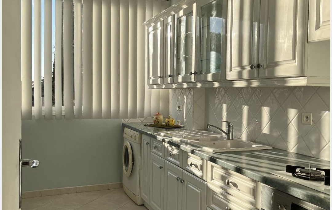 IMMOBILIERE ARTHUR : Appartement | MARSEILLE (13012) | 71 m2 | 990 € 