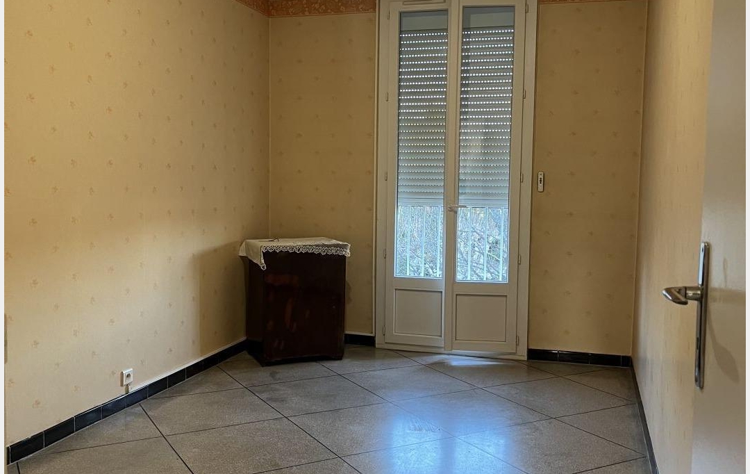 IMMOBILIERE ARTHUR : Appartement | MARSEILLE (13012) | 71 m2 | 990 € 