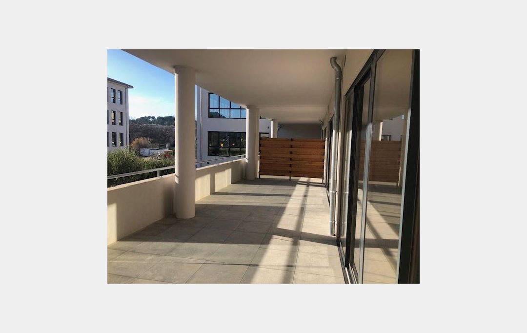 IMMOBILIERE ARTHUR : Local / Bureau | AUBAGNE (13400) | 104 m2 | 1 733 € 