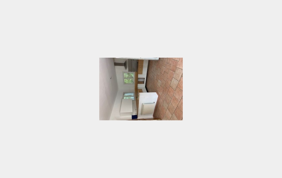 IMMOBILIERE ARTHUR : Autres | MARSEILLE (13013) | 120 m2 | 1 670 € 