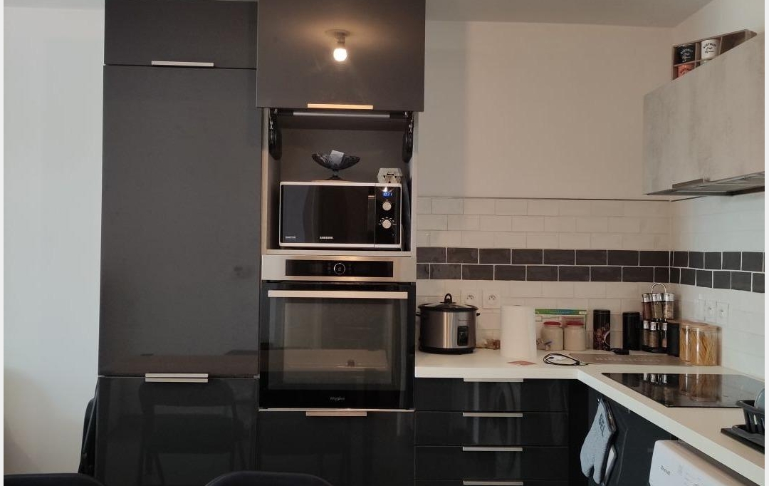 IMMOBILIERE ARTHUR : Appartement | MARSEILLE (13011) | 55 m2 | 1 100 € 