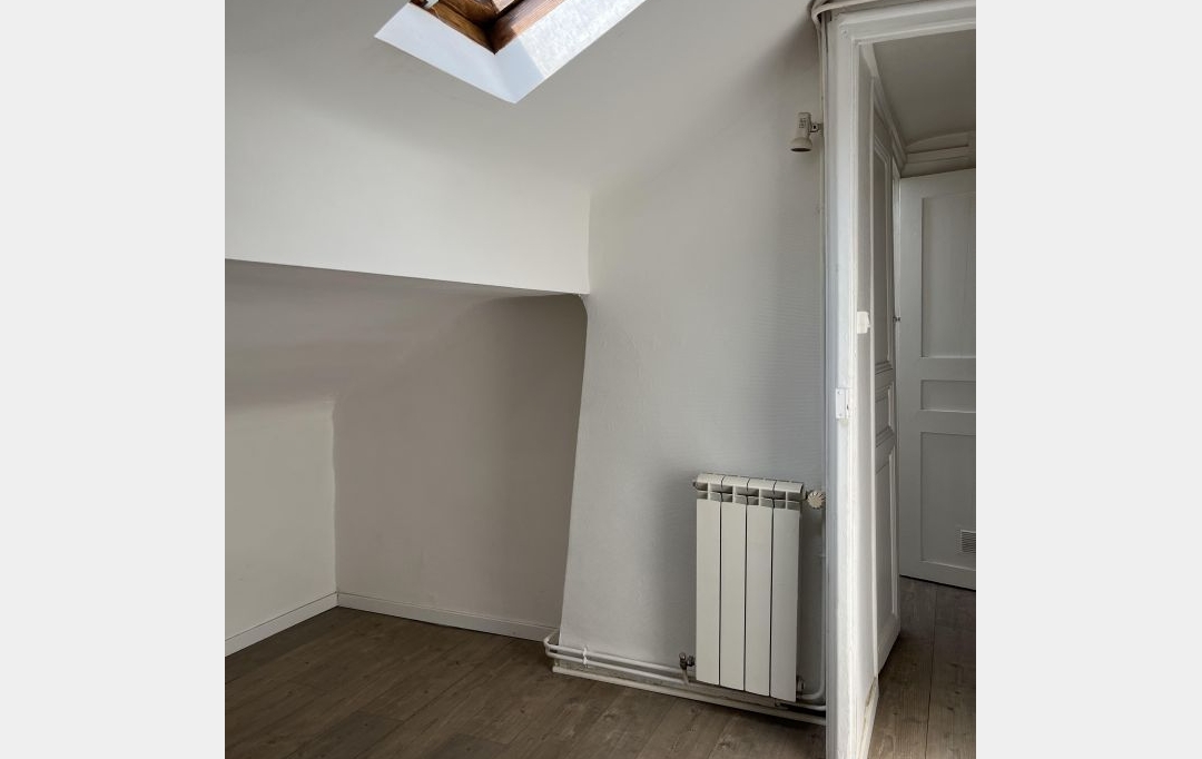 IMMOBILIERE ARTHUR : Appartement | MARSEILLE (13005) | 33 m2 | 560 &euro; 