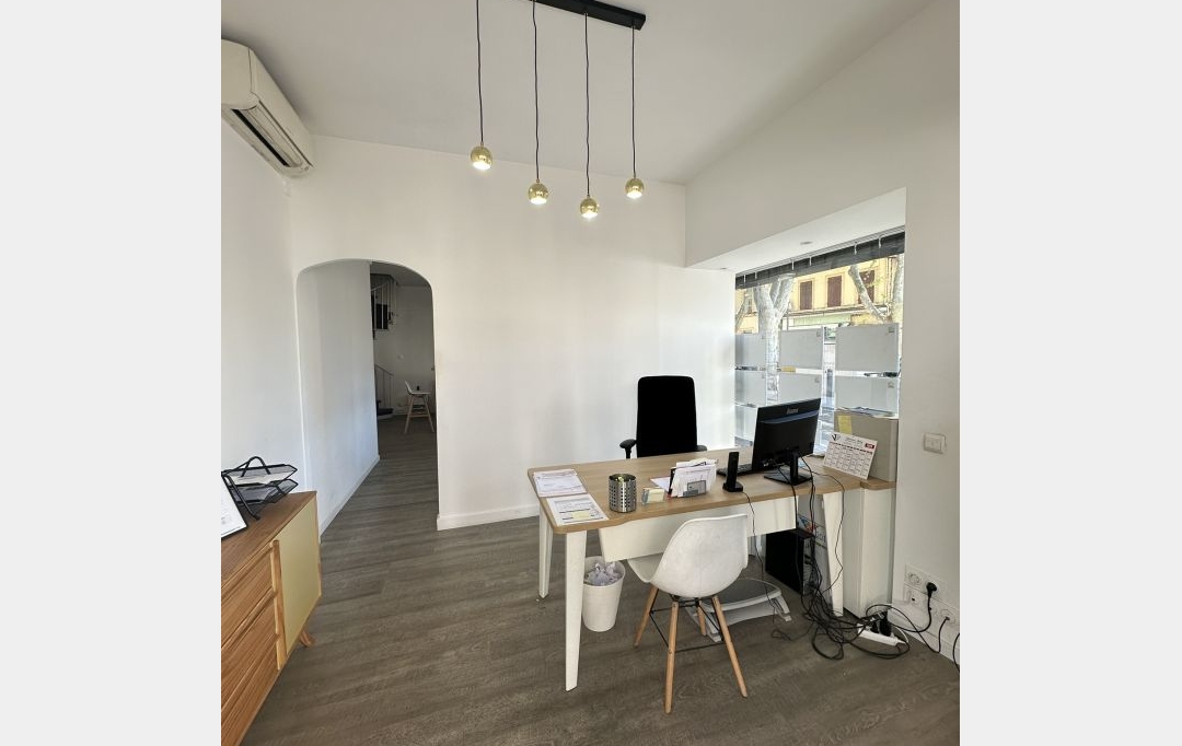 IMMOBILIERE ARTHUR : Local / Bureau | MARSEILLE (13013) | 102 m2 | 1 165 € 