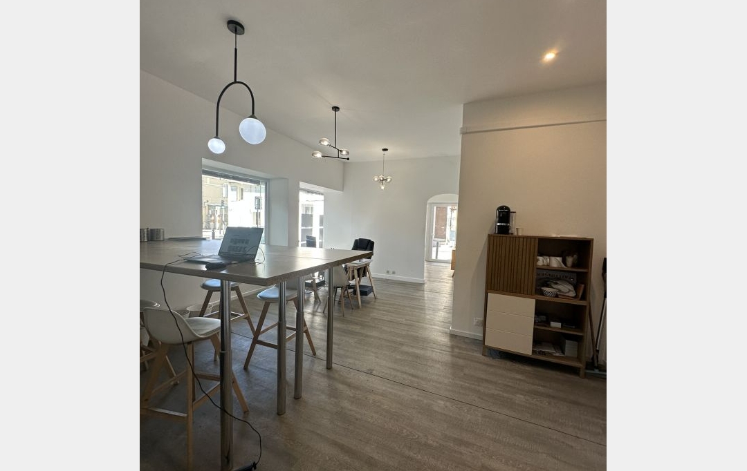 IMMOBILIERE ARTHUR : Local / Bureau | MARSEILLE (13013) | 102 m2 | 1 165 € 
