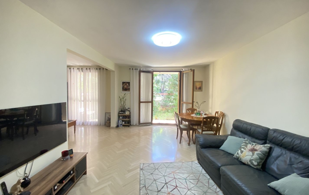 IMMOBILIERE ARTHUR : Apartment | MARSEILLE (13013) | 77 m2 | 950 € 