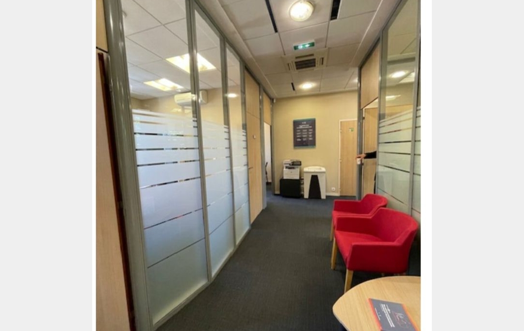IMMOBILIERE ARTHUR : Local / Bureau | MARSEILLE (13012) | 235 m2 | 4 000 € 