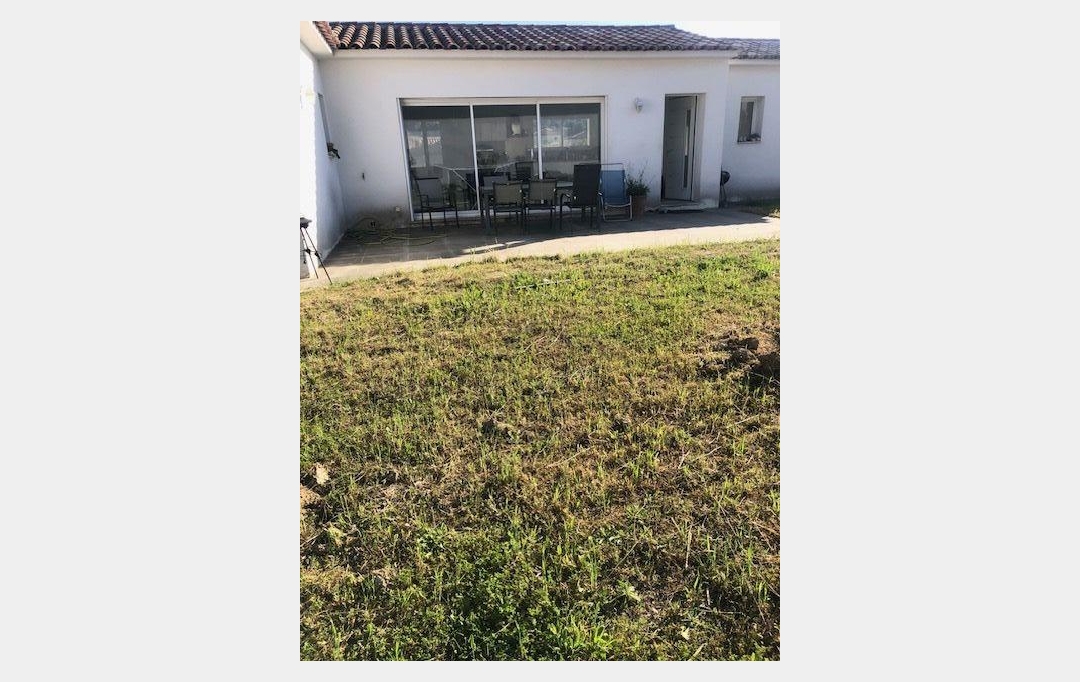 IMMOBILIERE ARTHUR : House | SIMIANE-COLLONGUE (13109) | 99 m2 | 2 230 &euro; 