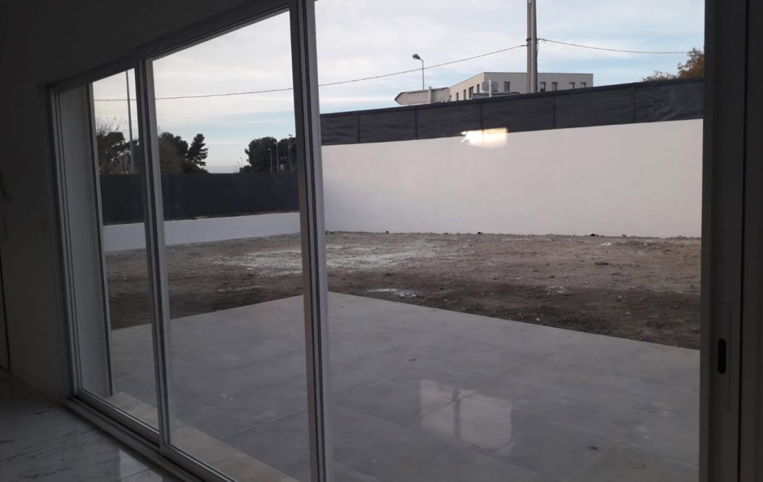 IMMOBILIERE ARTHUR : Maison / Villa | SIMIANE-COLLONGUE (13109) | 99 m2 | 2 230 &euro; 