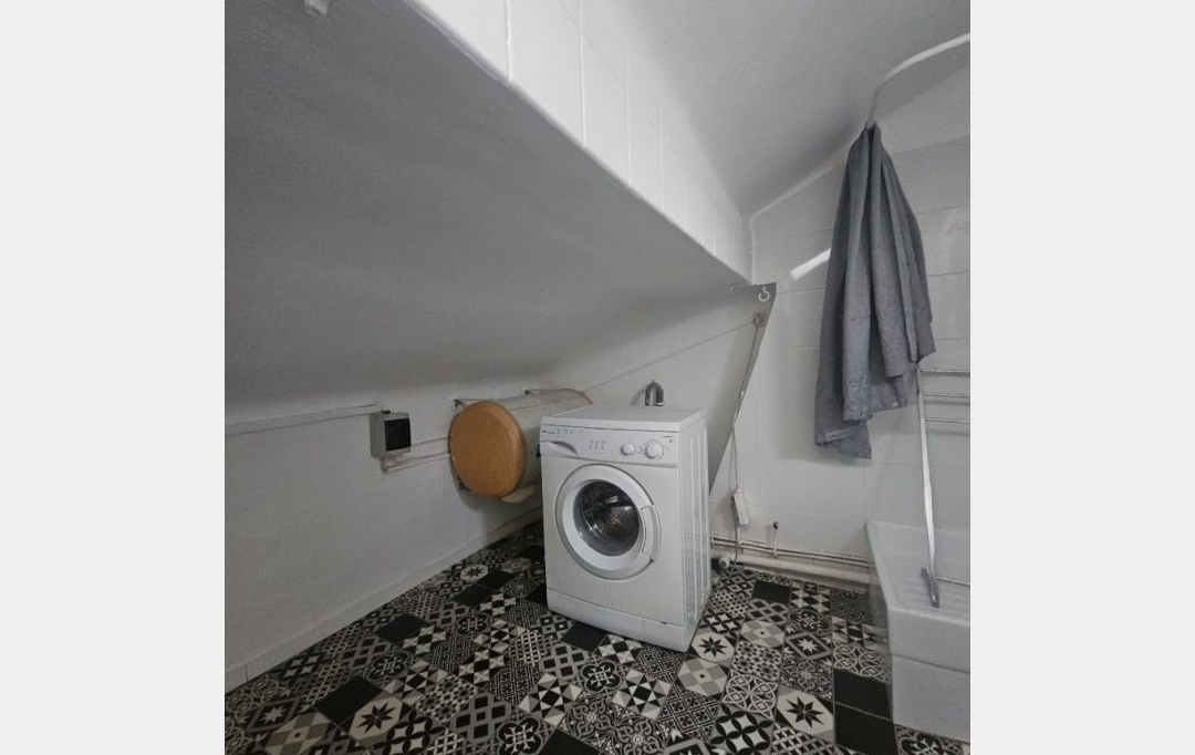 AGENCE N'DANIK : Appartement | MARSEILLE (13005) | 38 m2 | 555 &euro; 