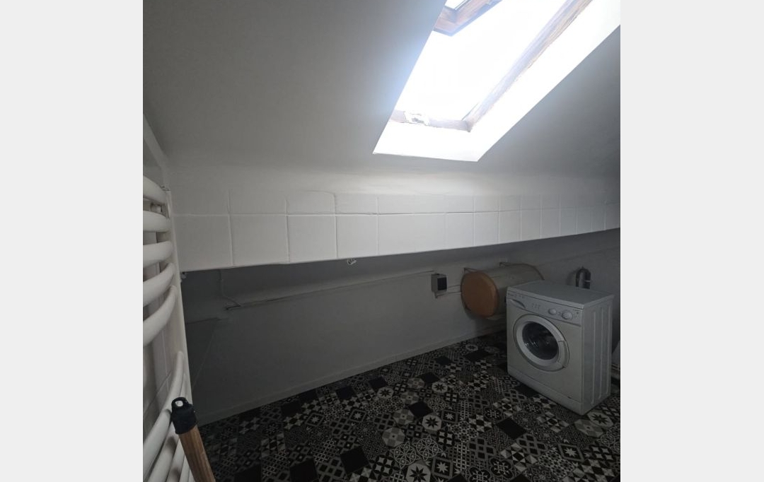 AGENCE N'DANIK : Appartement | MARSEILLE (13005) | 38 m2 | 555 &euro; 