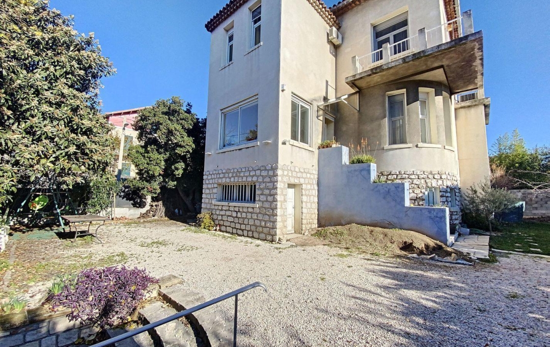 IMMOBILIERE ARTHUR : House | MARSEILLE (13012) | 200 m2 | 850 000 € 