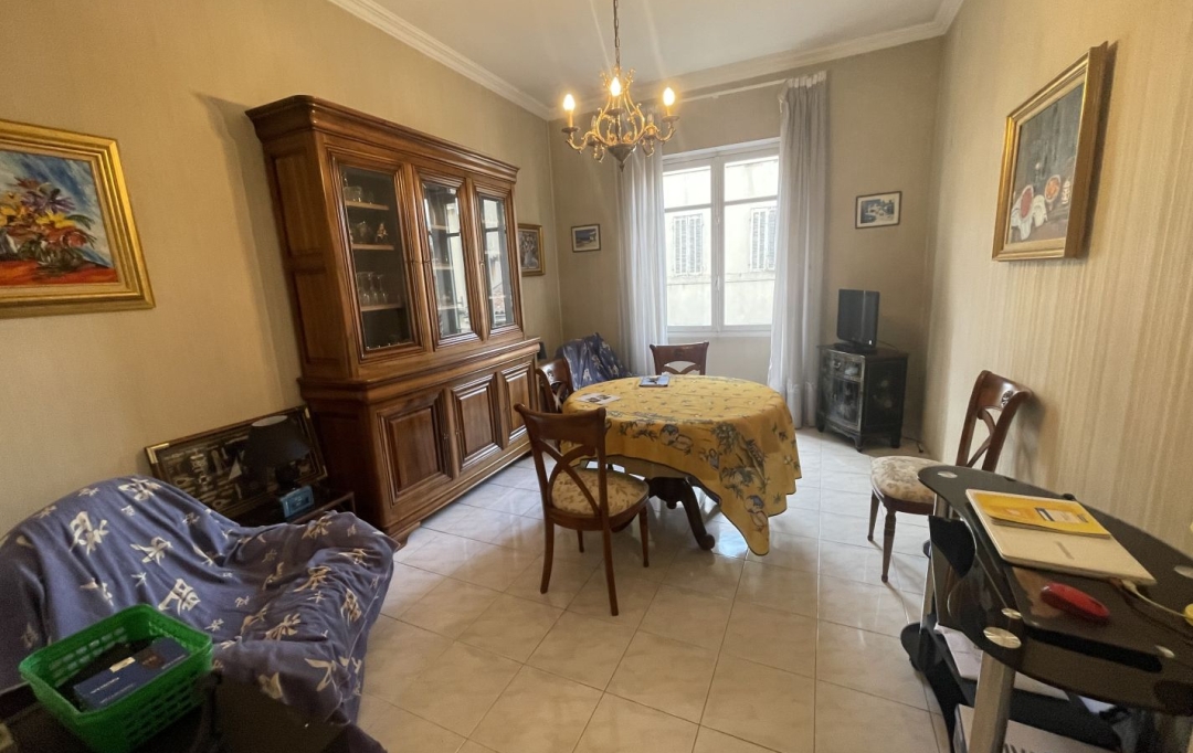 IMMOBILIERE ARTHUR : Appartement | MARSEILLE (13005) | 69 m2 | 185 000 € 